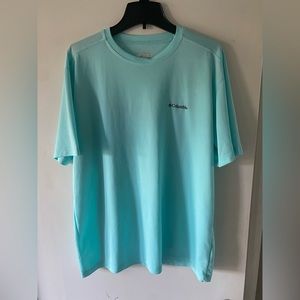 Columbia Tee shirt